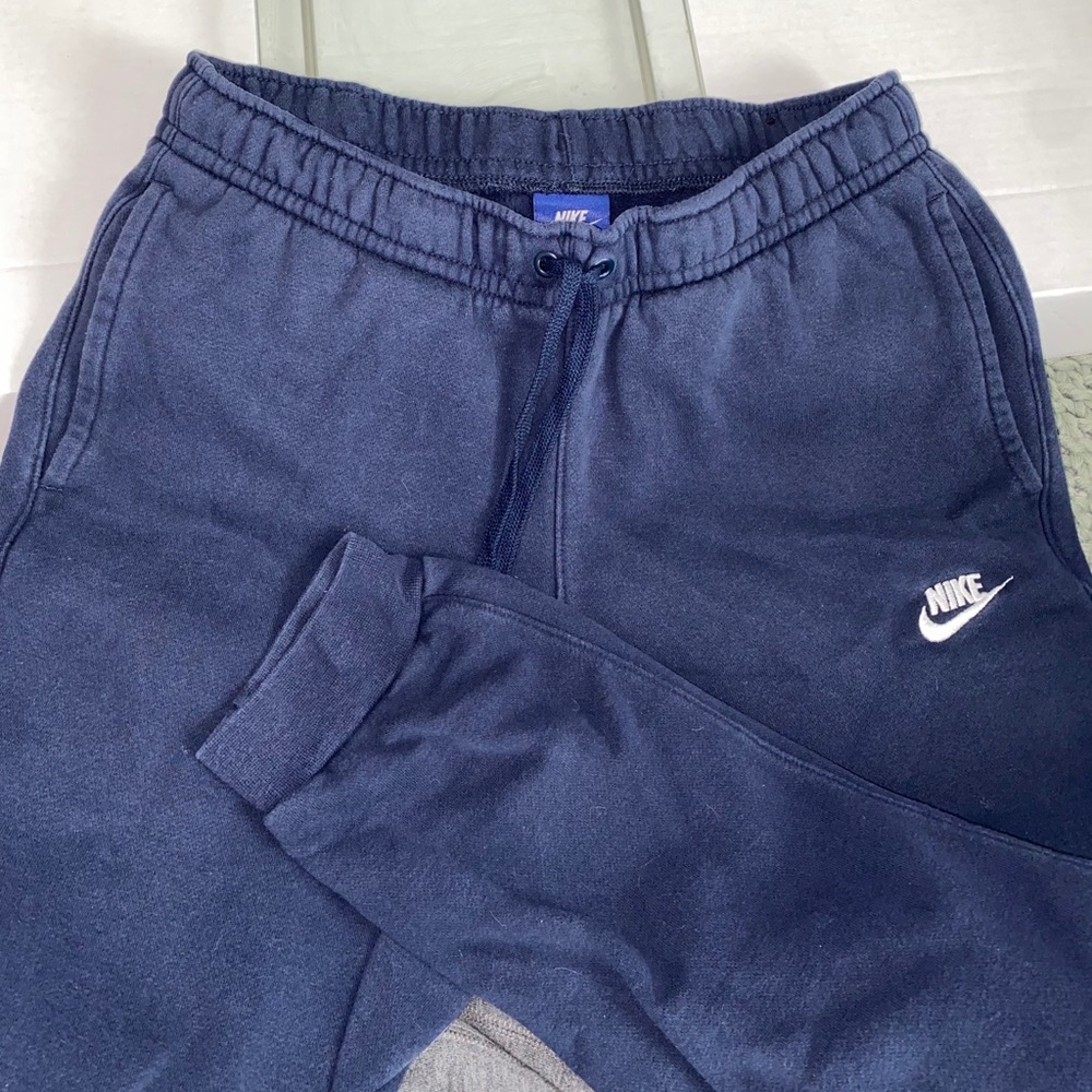 NIKE men’s sweatpants size small
